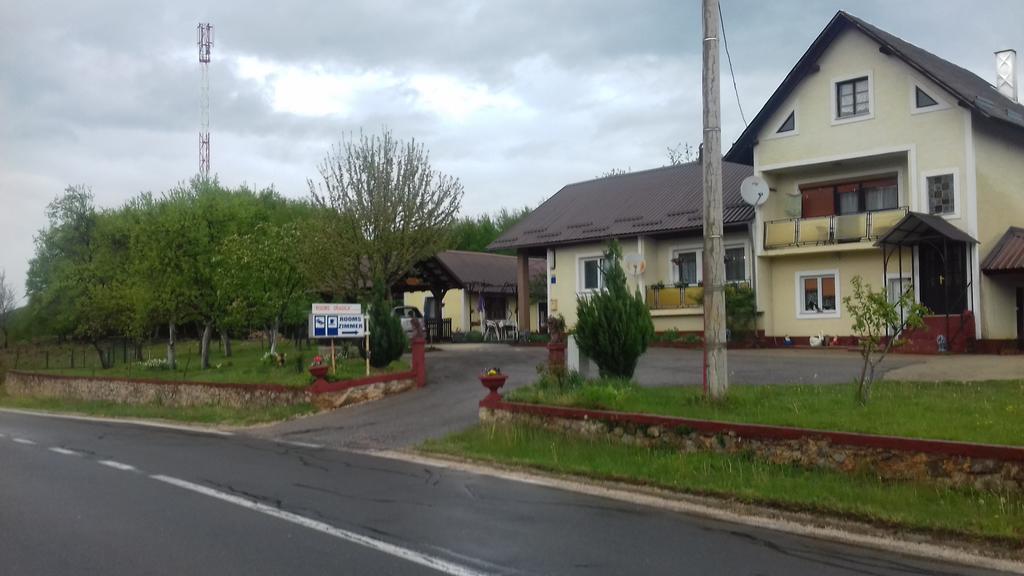 Rooms "Dragica" Otočac Exterior foto